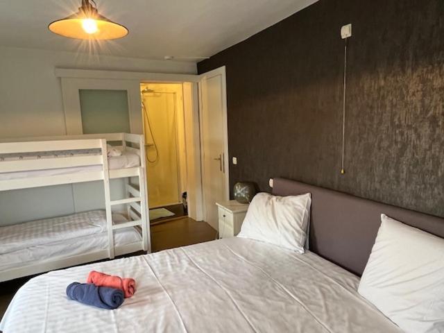 ミデルケルケ The Pipers Bed & Breakfast エクステリア 写真